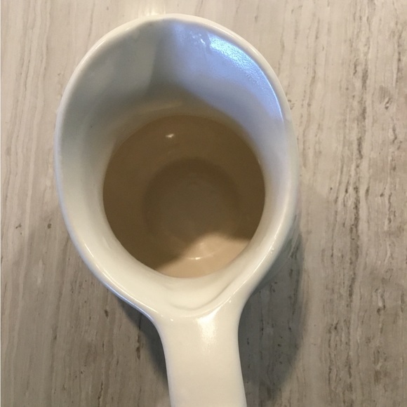 Pfaltzgraff pitcher Tea Rose pattern on  ivory 4 1/2 inches tall. Creamer/ gravy - Picture 6 of 8